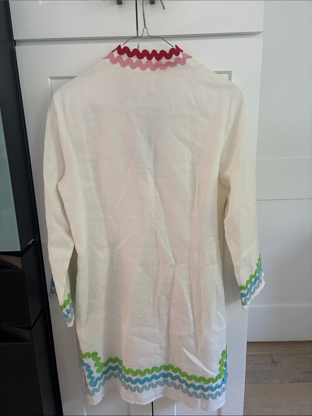 White Tunic with Multicolor Rickrack Trim - Picture 2 of 4